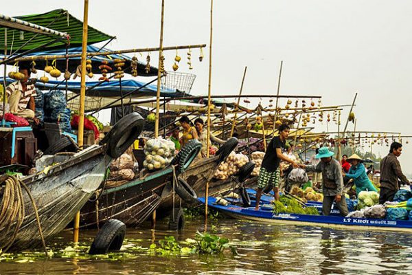 Floating Markets – the Noticeable Highlights in Mekong Delta ...