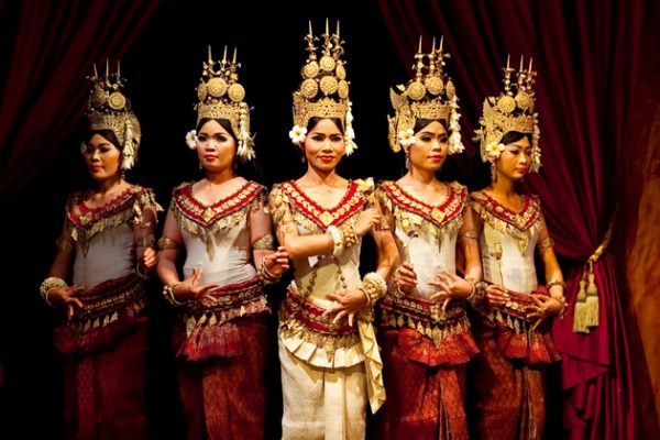 Cambodian Traditional Costumes & Clothes - Indochina Tours