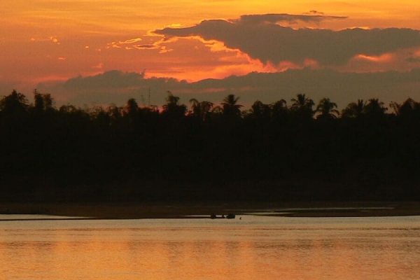 Boeng Kak Lake discovery with Cambodia Tours & Travel Packages