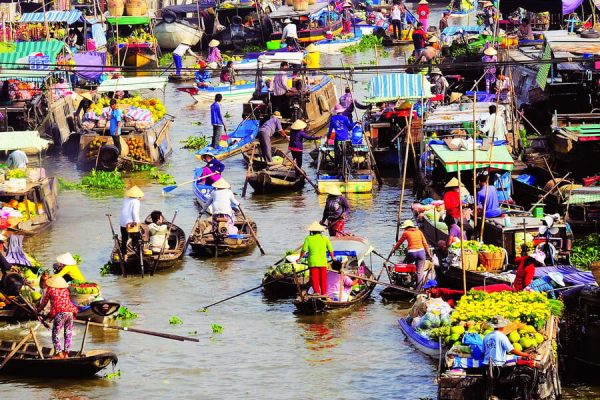 Cai Rang Floating Market discovery with Vietnam Tour Packages