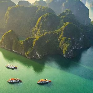 Halong Bay exploration with Vietnam Tour Packges