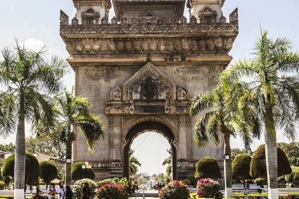 Patuxay Monument, Laos tour packages