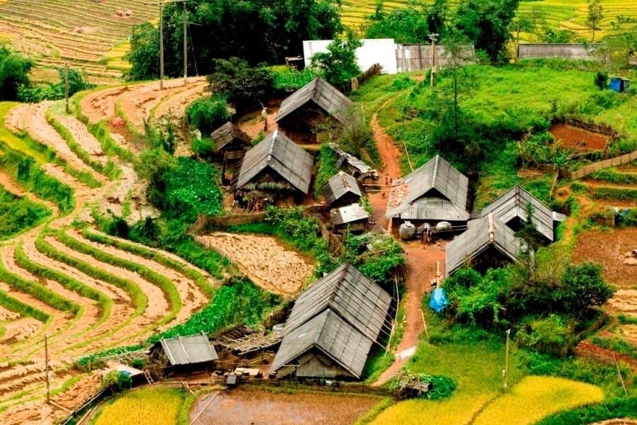 Taphin village - Vietnam Tours & Travel Packages (1)