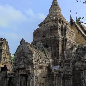 Wat Nokor Pagoda - Cambodia Tour Packages