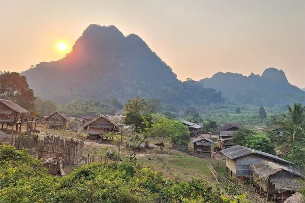 Ban Don Saingam - mekong river tours