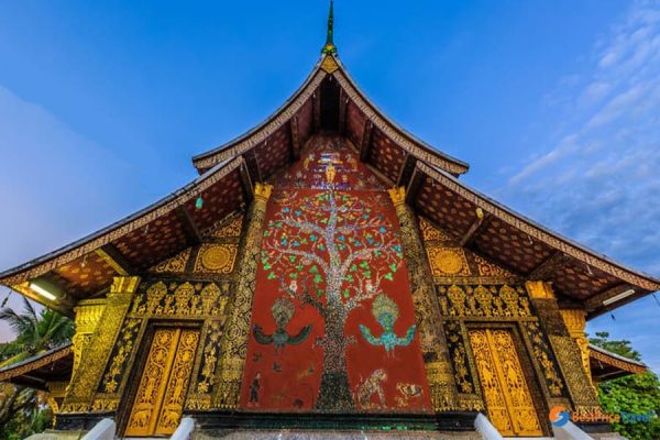 Wat Xieng Thong - mekong river cruises